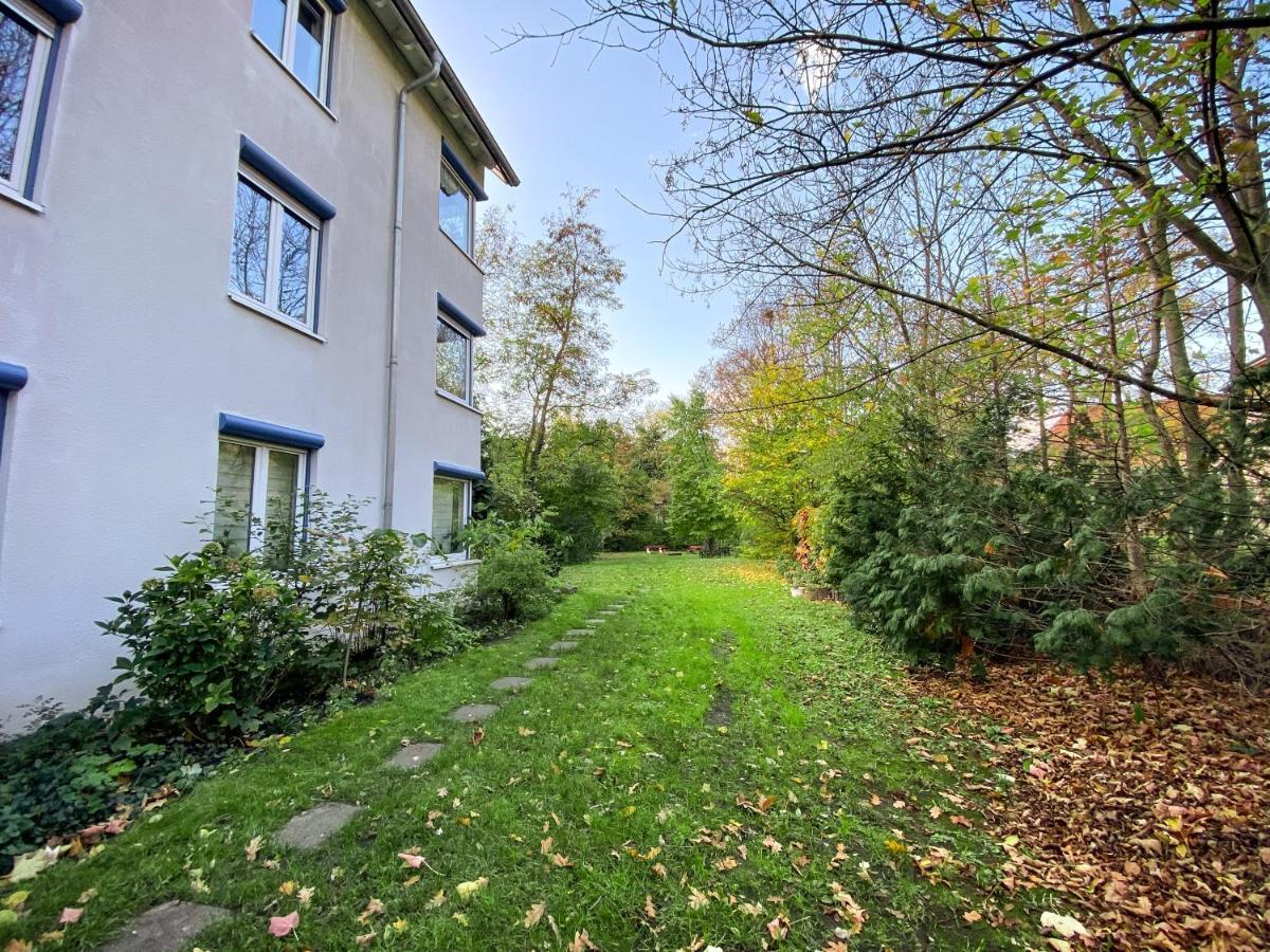 Wohlfuehl-Apartment Mit Kostenfreier Tiefgarage, Wifi & Terrasse Leipzig Exterior foto